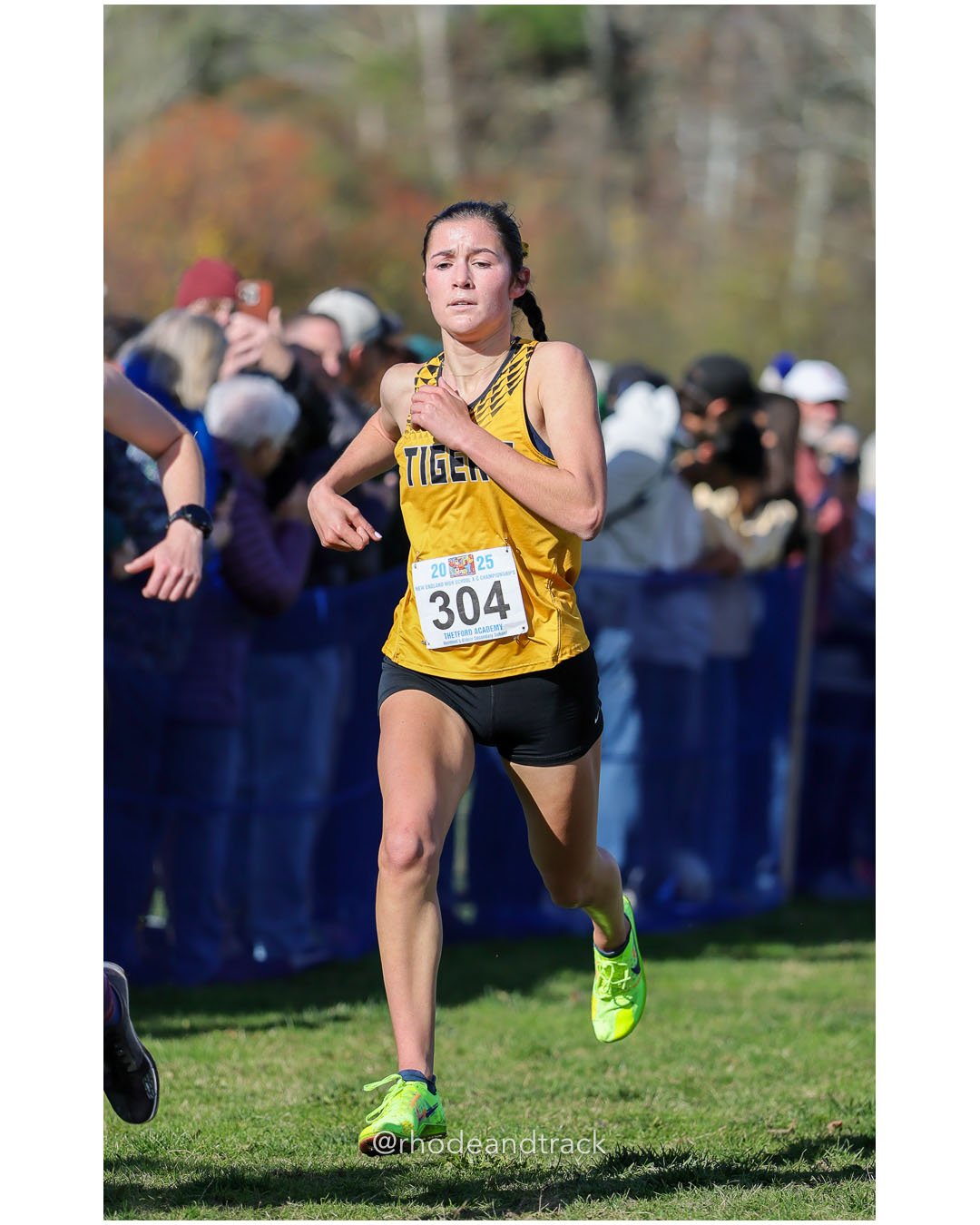 Annecy Vlieks, Daniel Hand High School, P25, 19:49.81 - New England Cross Country State Championship - Thetford Vt - November 8, 2025 File: ./dir-1-Girls-Championship/251108-2025-New England-Cross-Country-Championships-Thetford-VT-229-296A4159.jpg Annecy Vlieks, Daniel Hand High School, P25, 19:49.81 - New England Cross Country State Championship - Thetford Vt - November 8, 2025 – 202…
